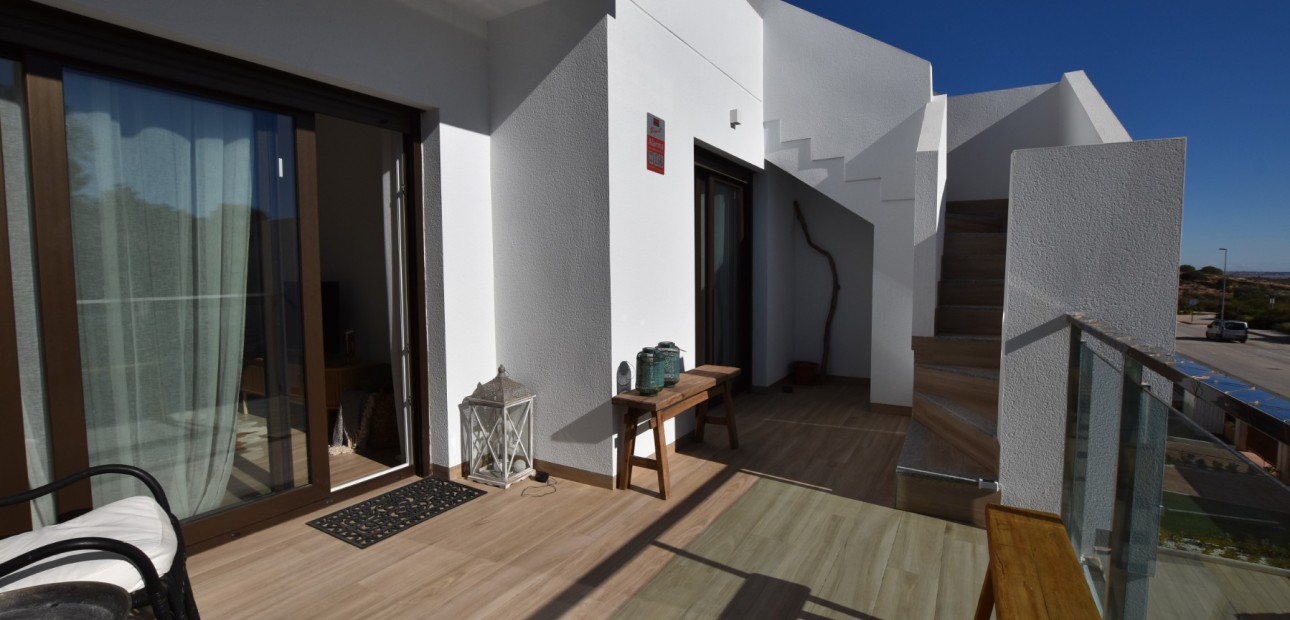 Venta - Apartamento / piso -
Los Montesinos - Entre Naranjos / Vistabella Golf