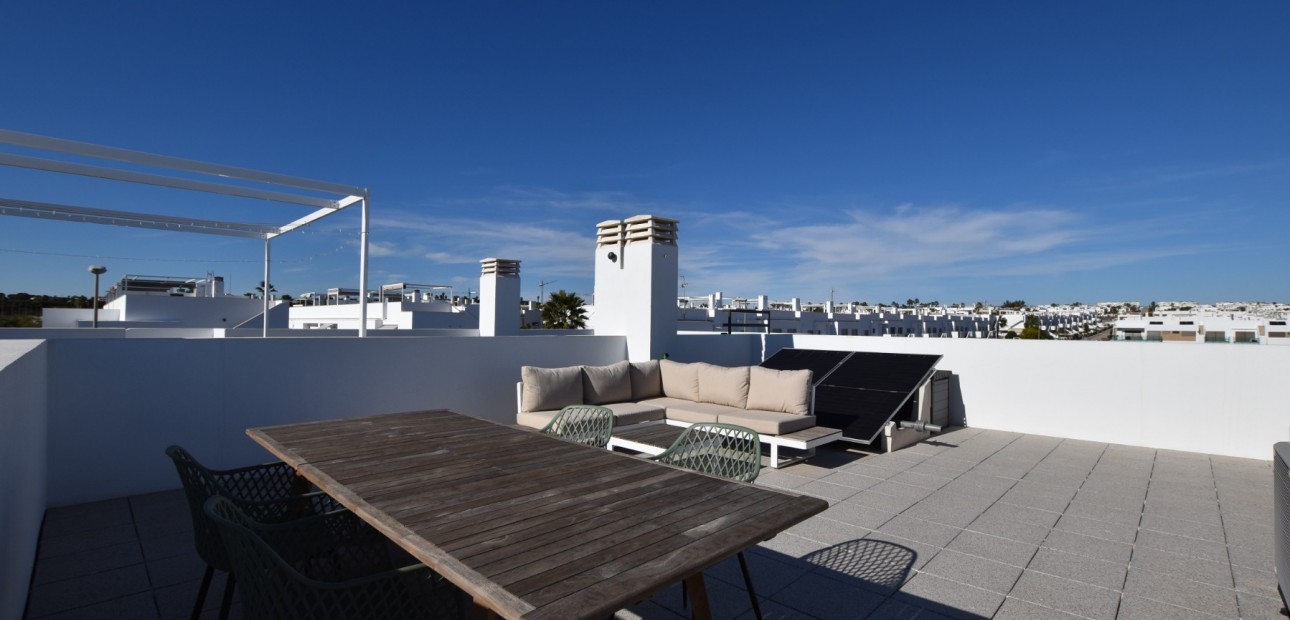 Venta - Apartamento / piso -
Los Montesinos - Entre Naranjos / Vistabella Golf