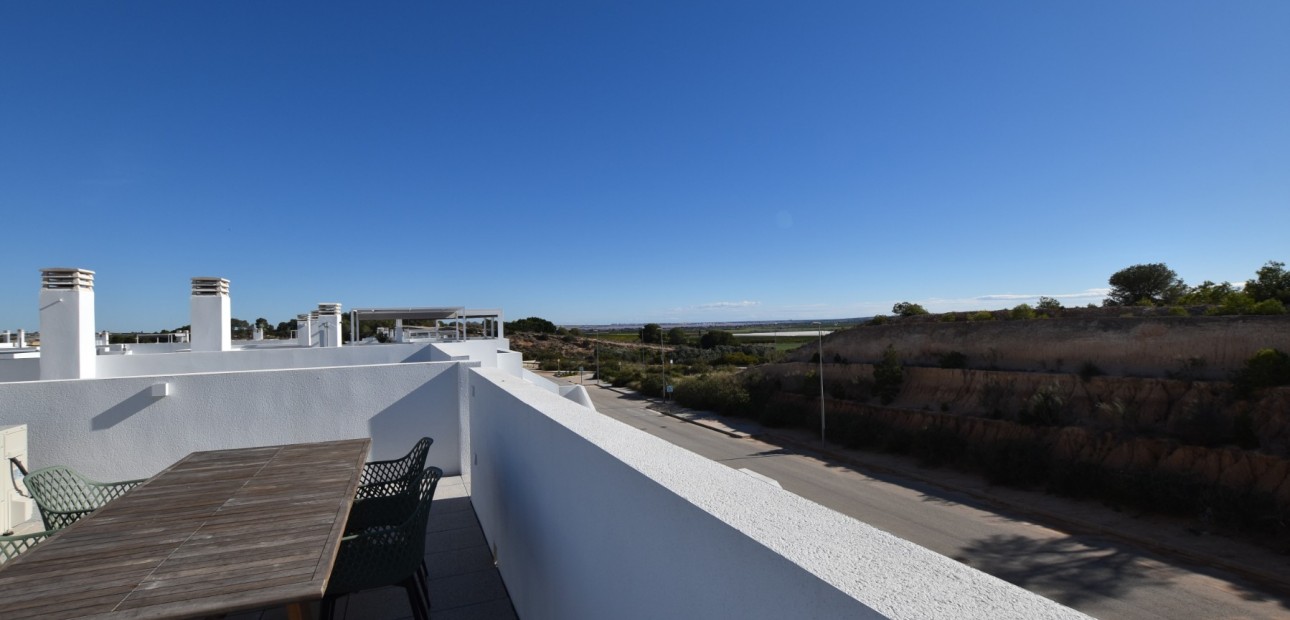 Venta - Apartamento / piso -
Los Montesinos - Entre Naranjos / Vistabella Golf
