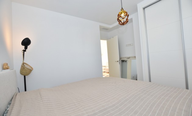 Venta - Apartamento / piso -
Los Montesinos - Entre Naranjos / Vistabella Golf