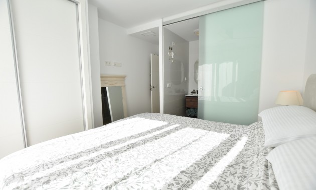 Venta - Apartamento / piso -
Los Montesinos - Entre Naranjos / Vistabella Golf