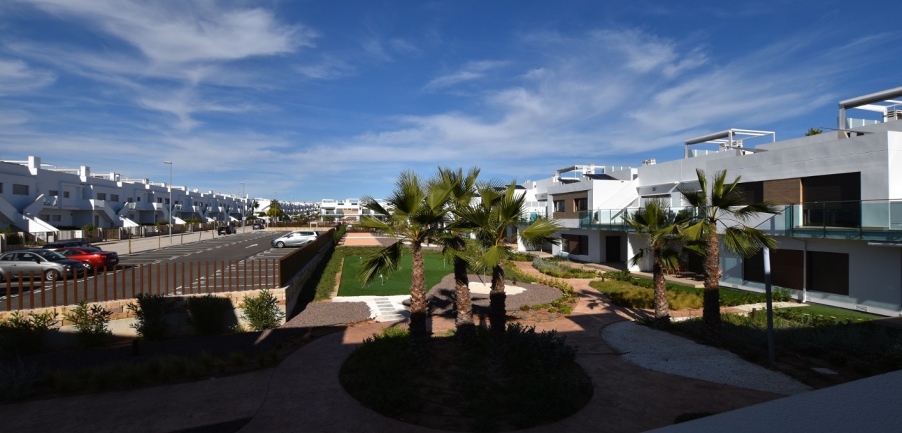 Venta - Apartamento / piso -
Los Montesinos - Entre Naranjos / Vistabella Golf
