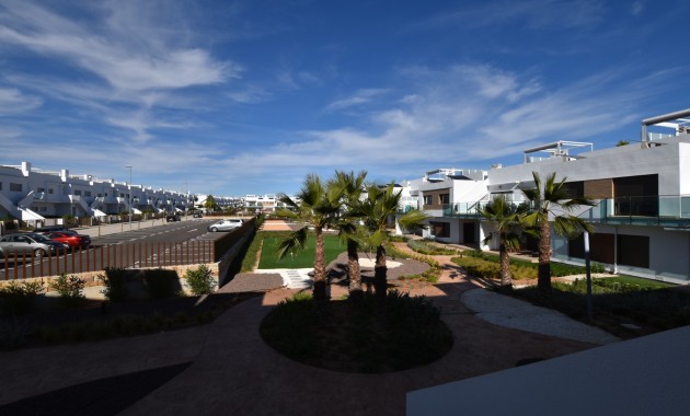 Venta - Apartamento / piso -
Los Montesinos - Entre Naranjos / Vistabella Golf