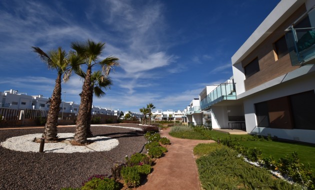 Venta - Apartamento / piso -
Los Montesinos - Entre Naranjos / Vistabella Golf