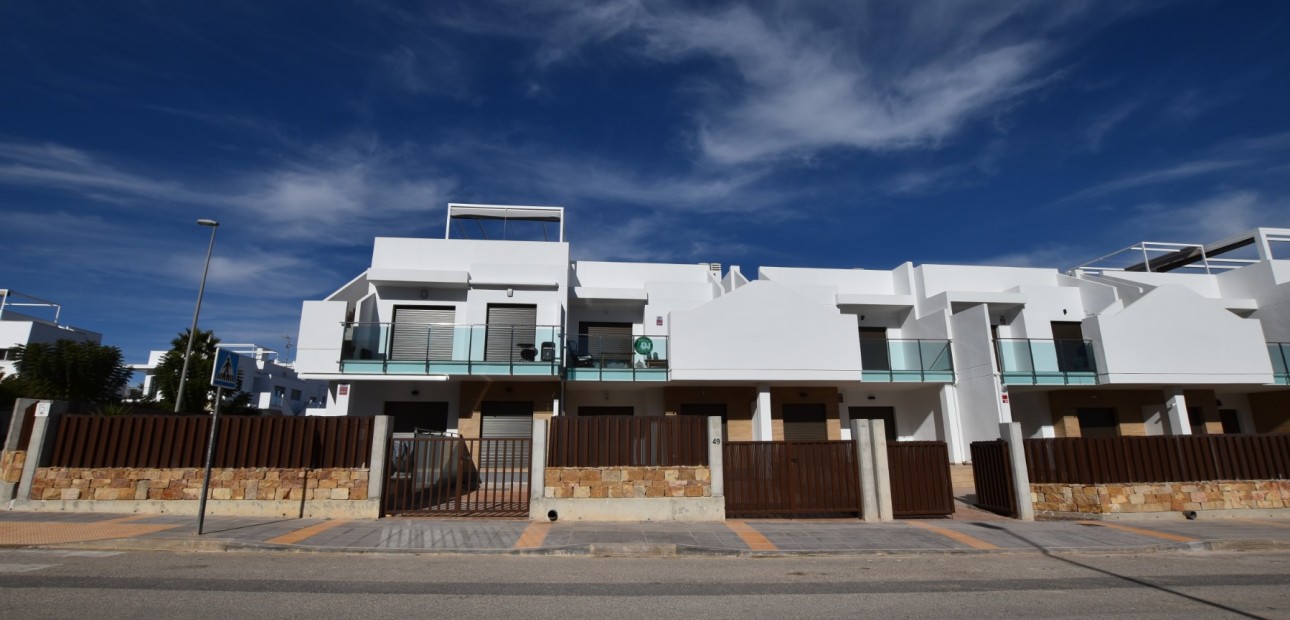 Venta - Apartamento / piso -
Los Montesinos - Entre Naranjos / Vistabella Golf