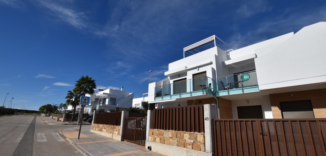Venta - Apartamento / piso -
Los Montesinos - Entre Naranjos / Vistabella Golf