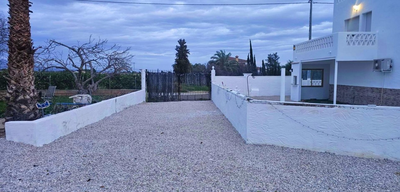 Herverkoop - Villa -
Cox - Comunidad valenciana