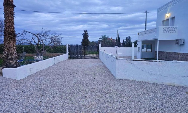 Herverkoop - Villa -
Cox - Comunidad valenciana