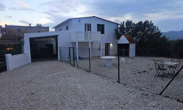Herverkoop - Villa -
Cox - Comunidad valenciana