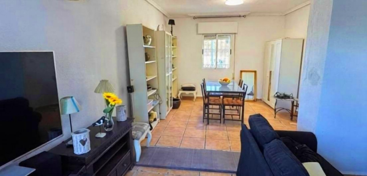 Herverkoop - Villa -
Cox - Comunidad valenciana