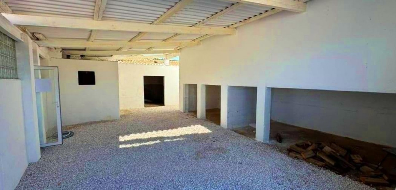 Herverkoop - Villa -
Cox - Comunidad valenciana