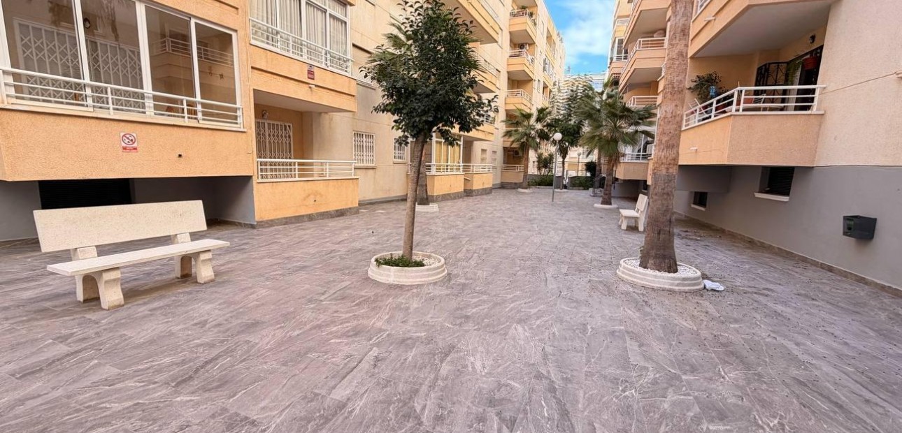 Venta - Apartamento / piso -
Torrevieja - Acequion