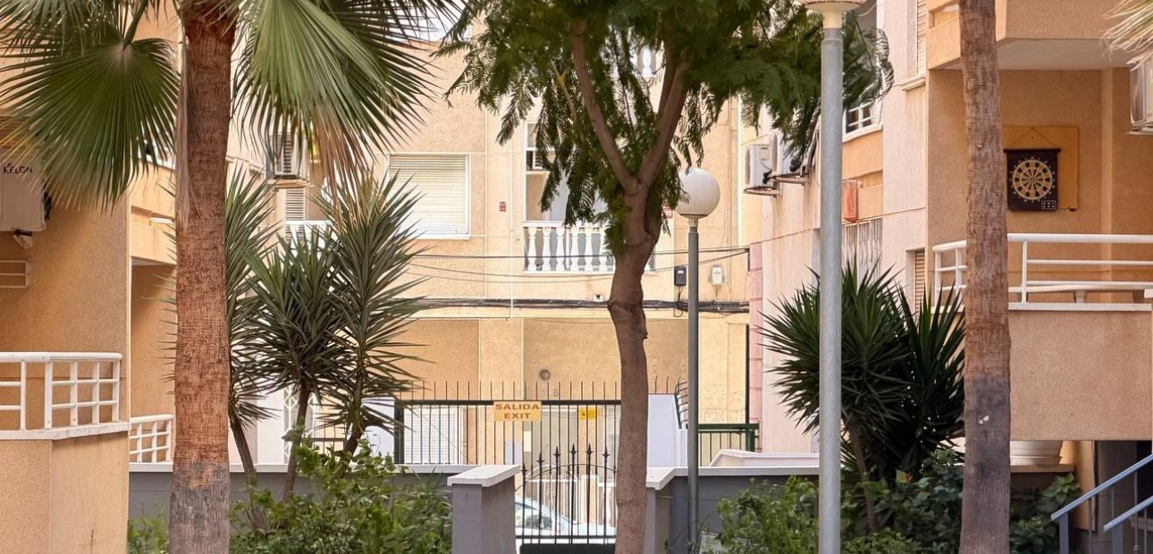 Venta - Apartamento / piso -
Torrevieja - Acequion