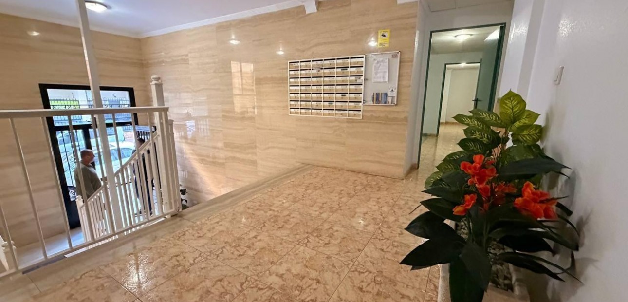 Venta - Apartamento / piso -
Torrevieja - Acequion