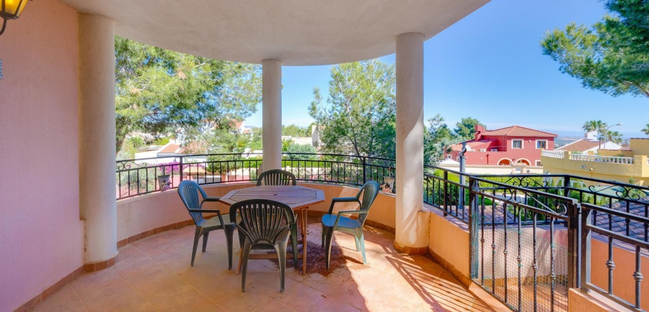 Venta - Villa -
San Miguel de Salinas - Ciudad de las Comunicaciones