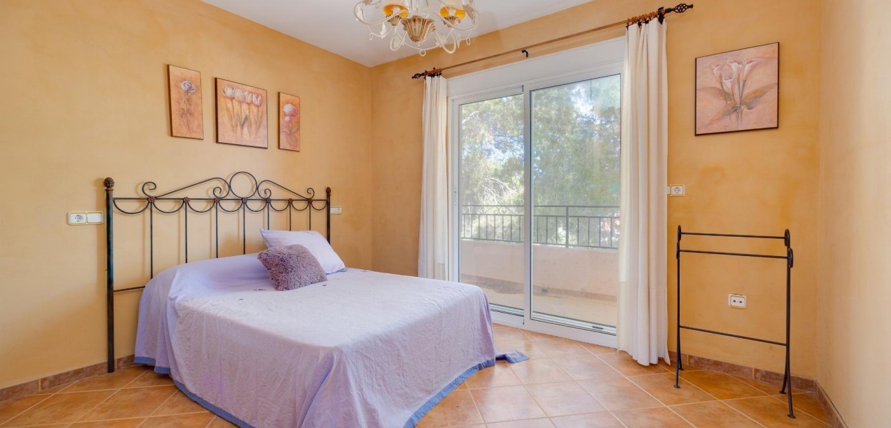 Venta - Villa -
San Miguel de Salinas - Ciudad de las Comunicaciones