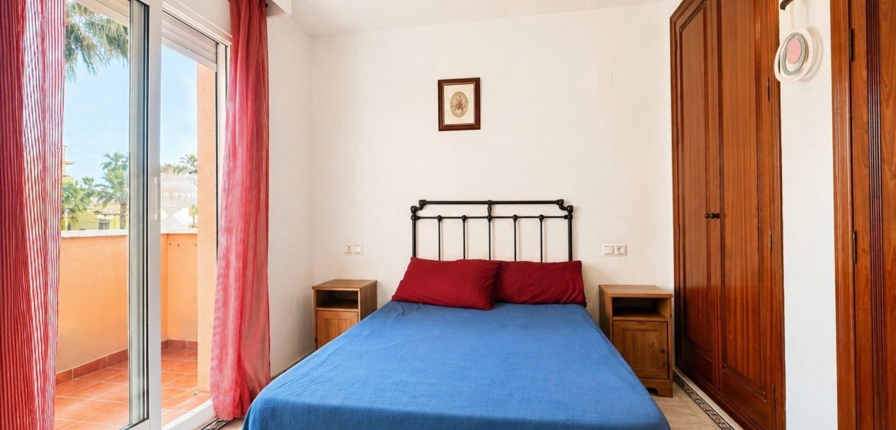 Venta - Apartamento / piso -
Torrevieja - Los Frutales