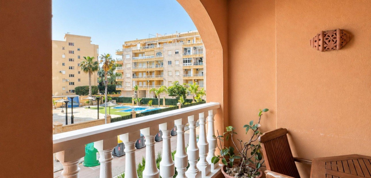 Venta - Apartamento / piso -
Torrevieja - Los Frutales
