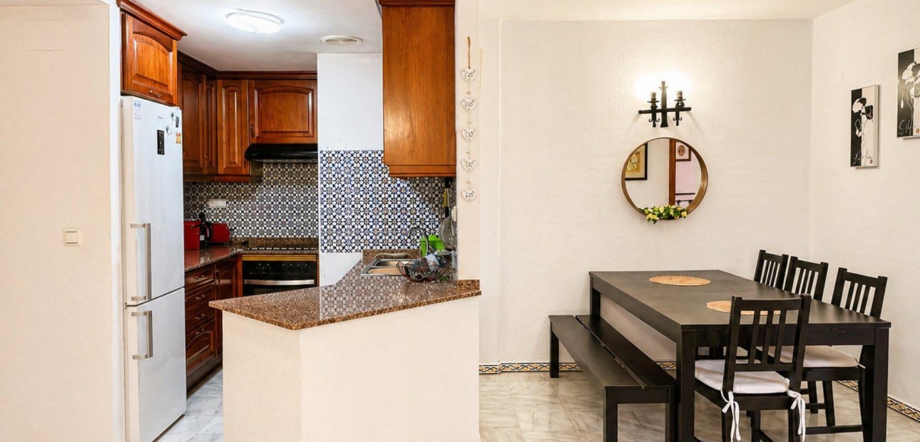 Venta - Apartamento / piso -
Torrevieja - Los Frutales