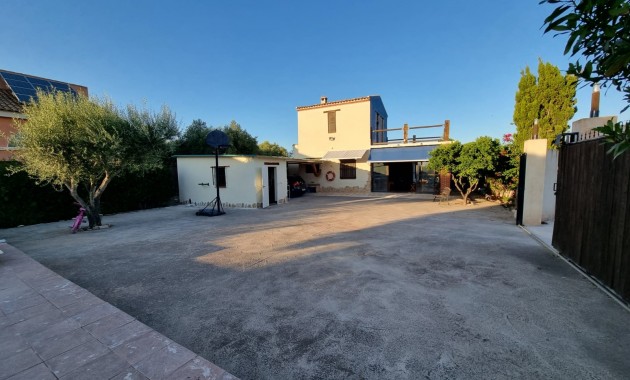 Venta - House -
Orihuela - Benferri