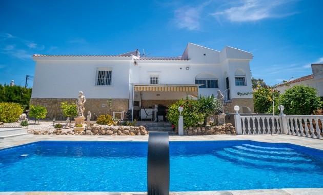 Herverkoop - House -
La Marina