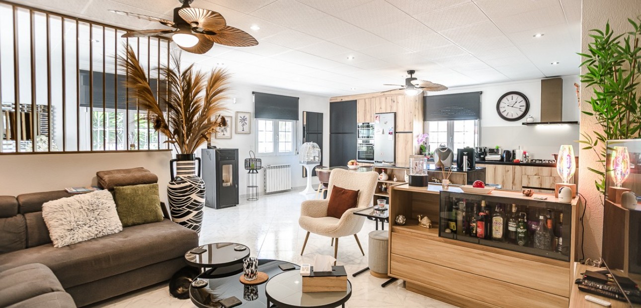 Herverkoop - House -
La Marina