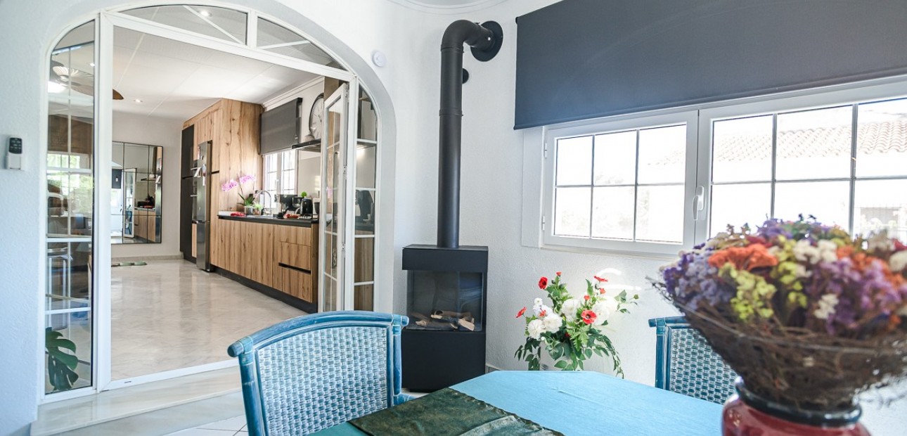 Herverkoop - House -
La Marina