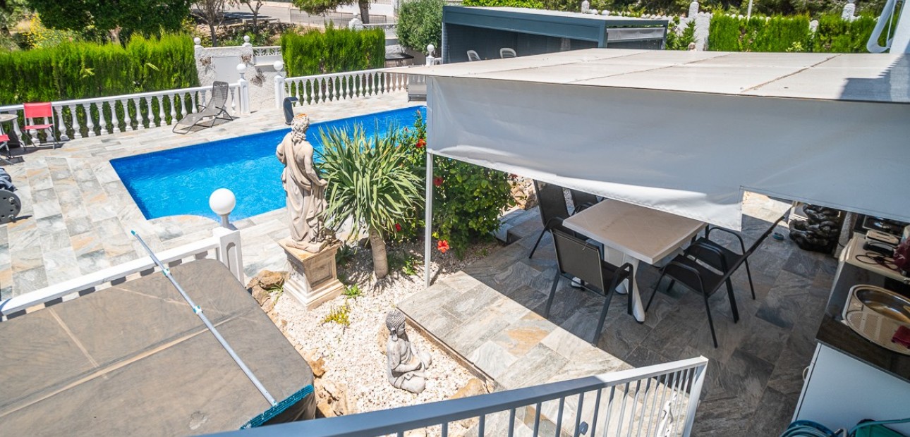 Herverkoop - House -
La Marina