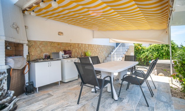 Herverkoop - House -
La Marina