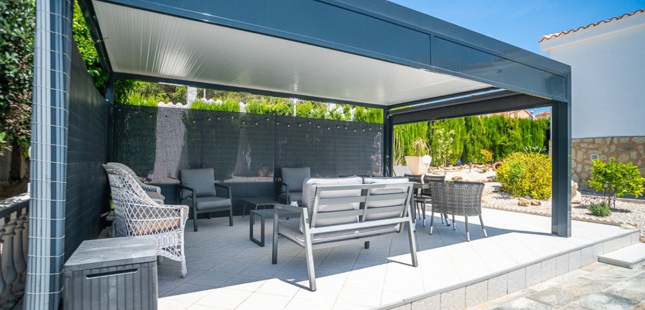 Herverkoop - House -
La Marina