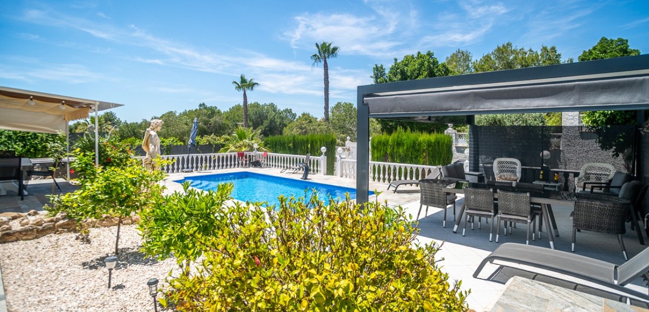Herverkoop - House -
La Marina