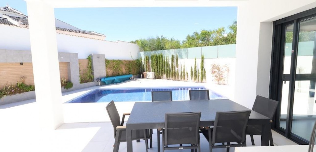 Venta - Villa -
Rojales - La Marquesa