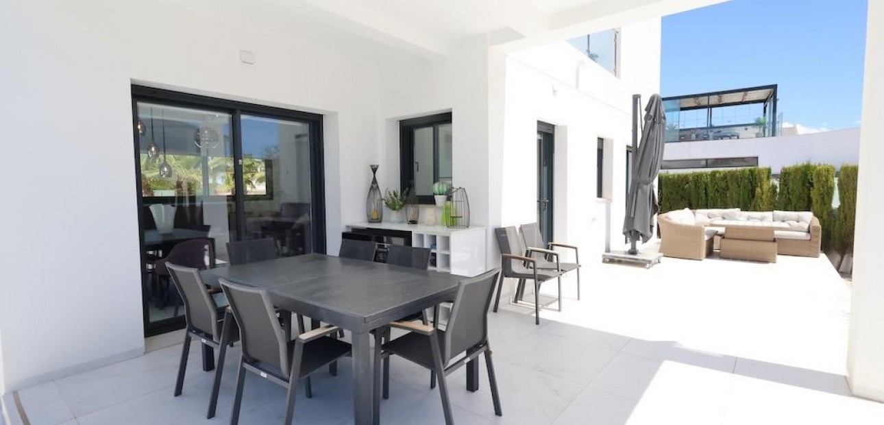 Venta - Villa -
Rojales - La Marquesa
