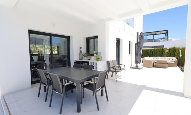Venta - Villa -
Rojales - La Marquesa