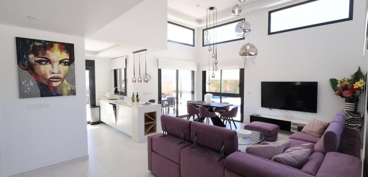 Venta - Villa -
Rojales - La Marquesa