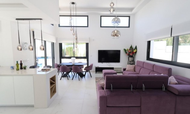 Venta - Villa -
Rojales - La Marquesa