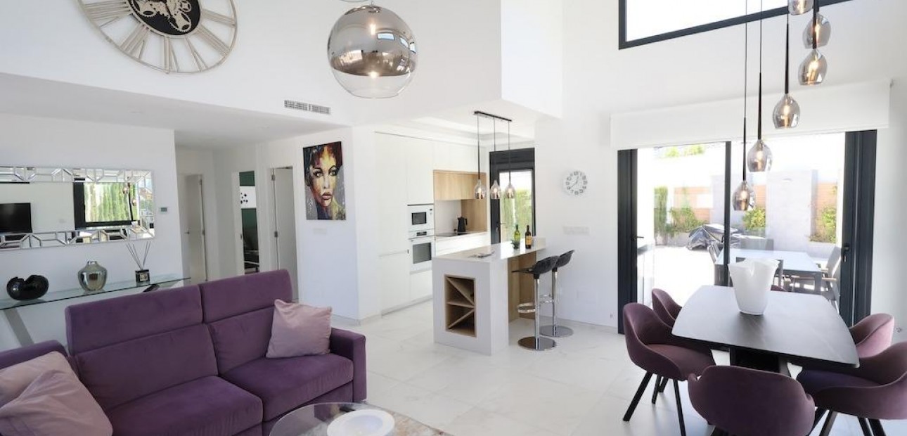 Venta - Villa -
Rojales - La Marquesa
