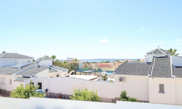 Venta - Villa -
Rojales - La Marquesa