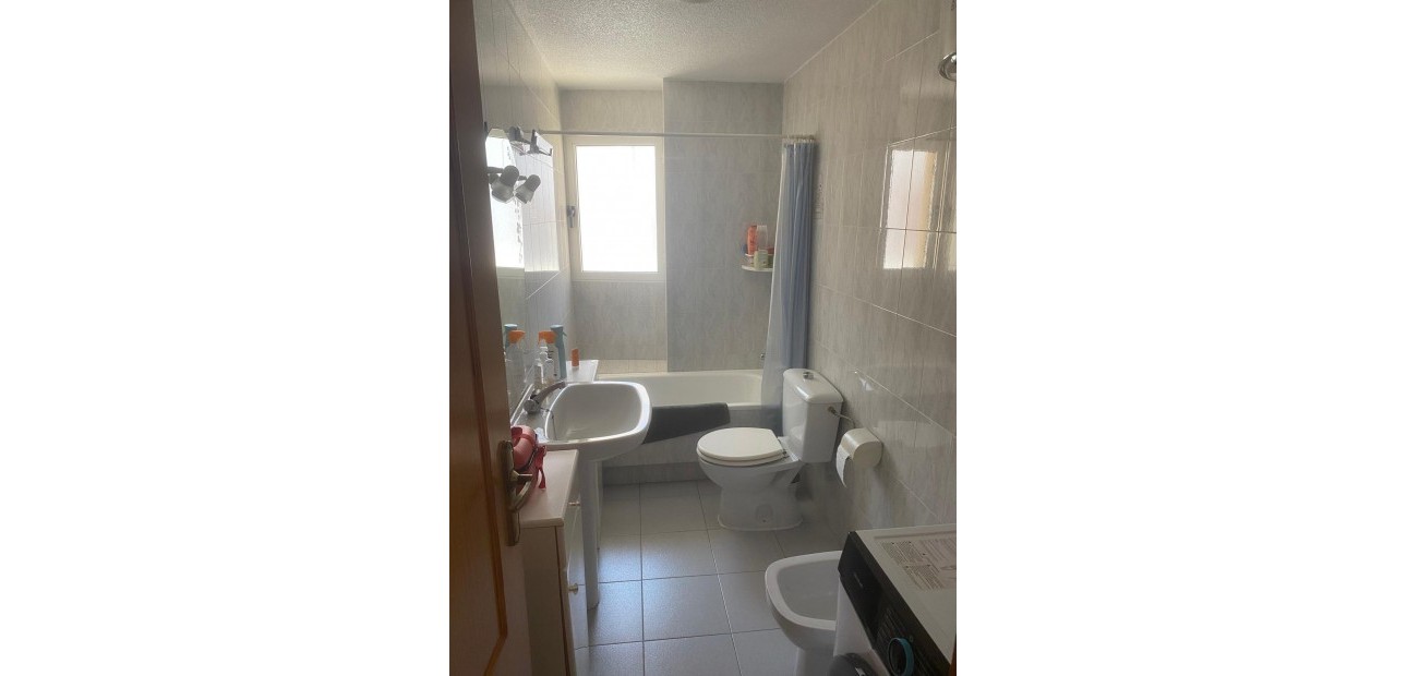 Herverkoop - Appartement / flat -
Torrevieja - torrevieja