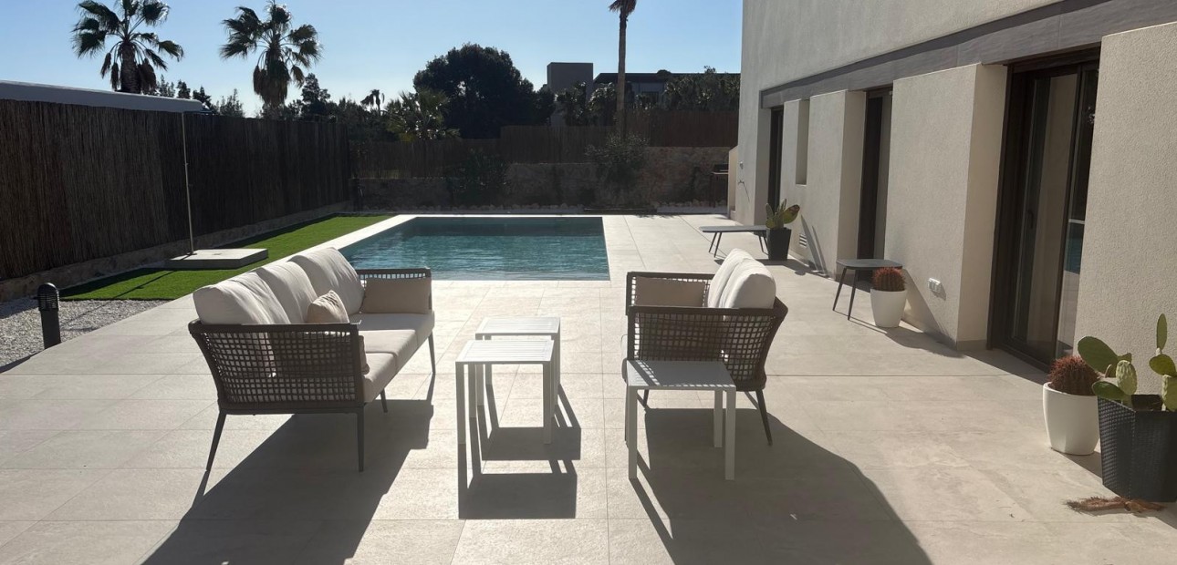 Herverkoop - Detached Villa -
Algorfa - La Finca Golf Resort