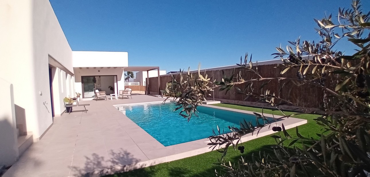 Herverkoop - Detached Villa -
Algorfa - La Finca Golf Resort