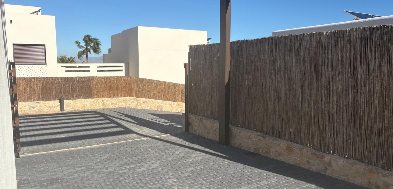 Herverkoop - Detached Villa -
Algorfa - La Finca Golf Resort