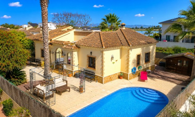Venta - Detached Villa -
Formentera del Segura - Fincas de La Vega