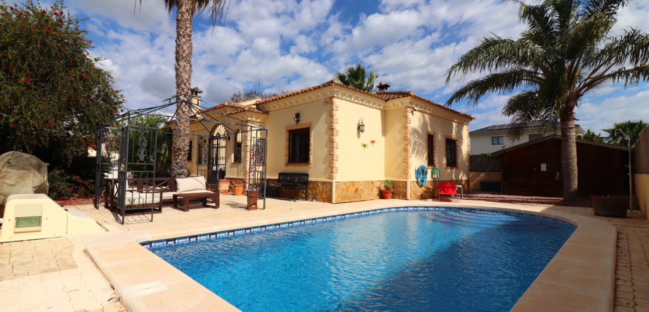 Venta - Detached Villa -
Formentera del Segura - Fincas de La Vega