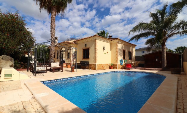 Venta - Detached Villa -
Formentera del Segura - Fincas de La Vega