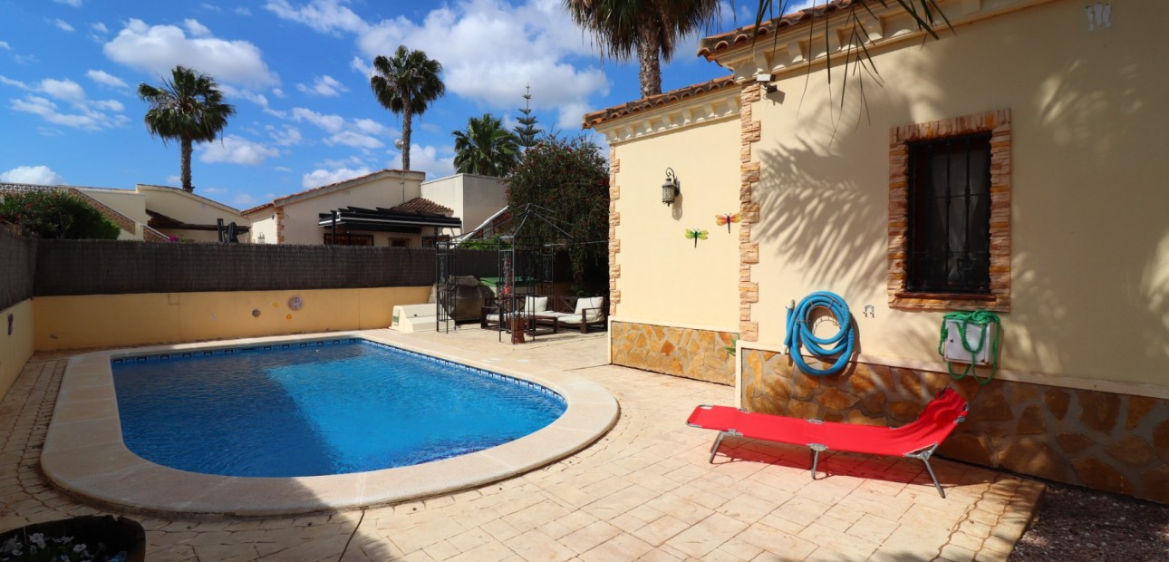 Venta - Detached Villa -
Formentera del Segura - Fincas de La Vega