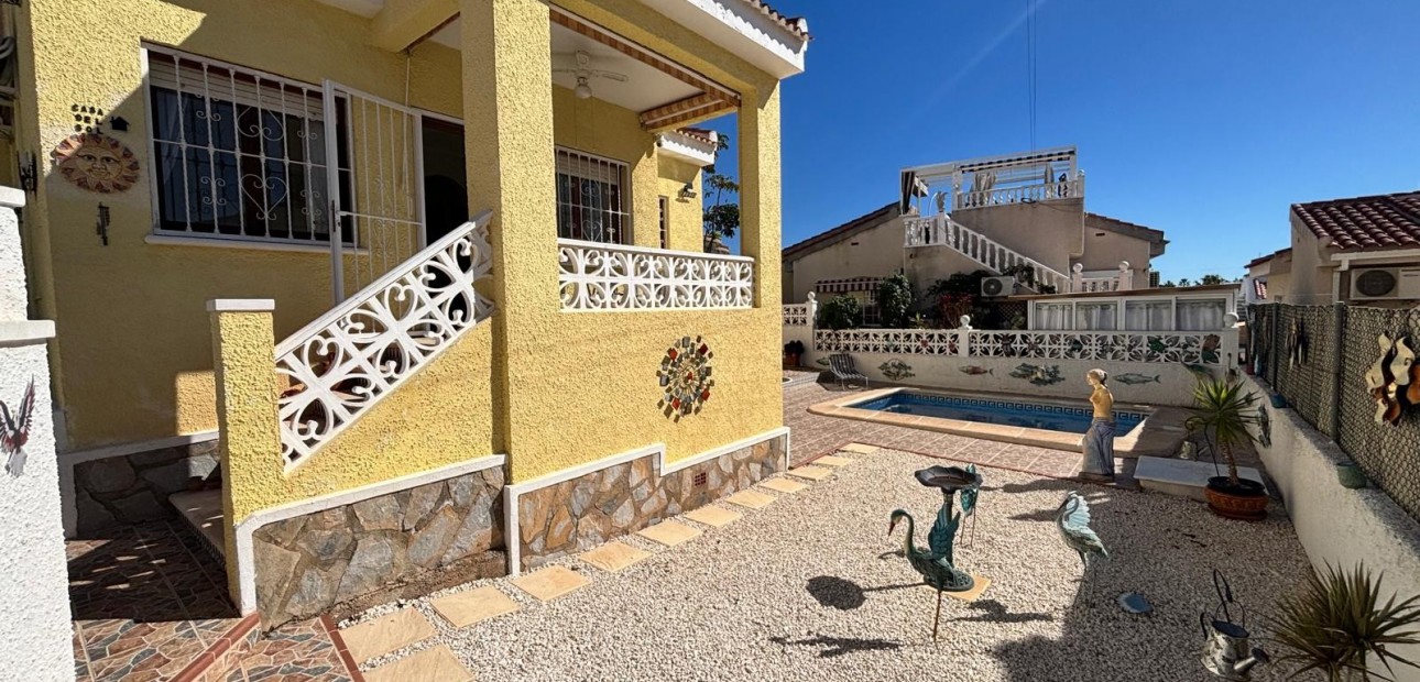 Herverkoop - Detached Villa -
Ciudad Quesada - La Fiesta