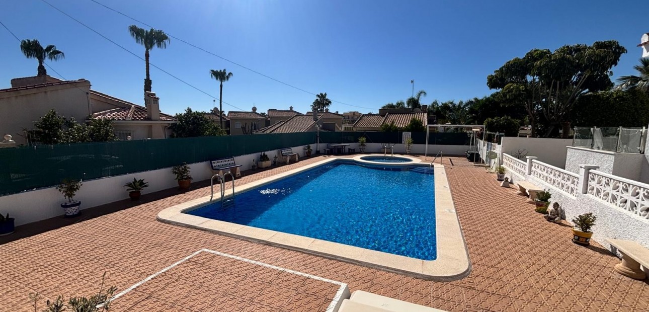 Herverkoop - Detached Villa -
Ciudad Quesada - La Fiesta