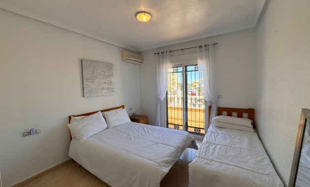 Venta - Adosado -
Orihuela Costa - Lomas de Don Juan