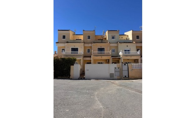 Venta - Adosado -
Orihuela Costa - Lomas de Don Juan